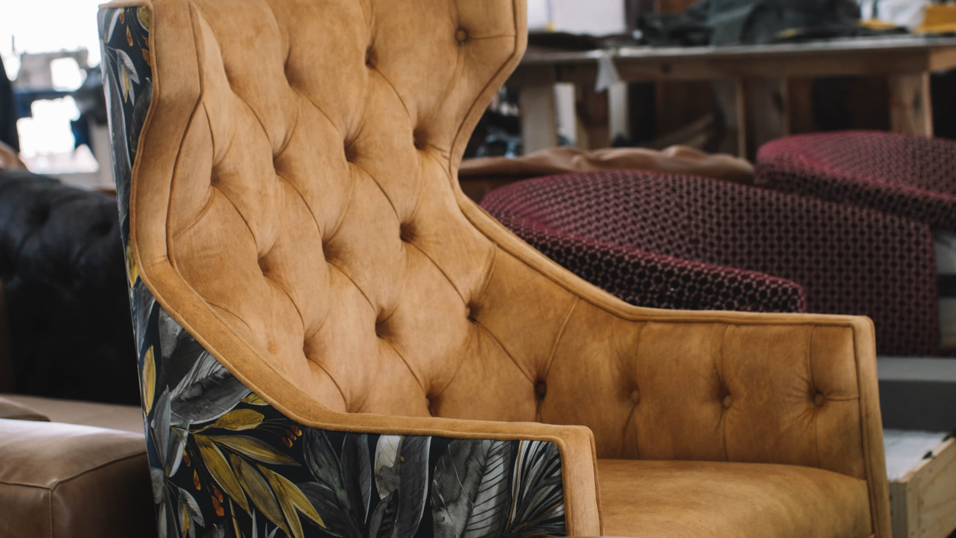 D3 upholstered chair buttoning detail