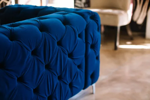 D3 deep-button upholstery detail