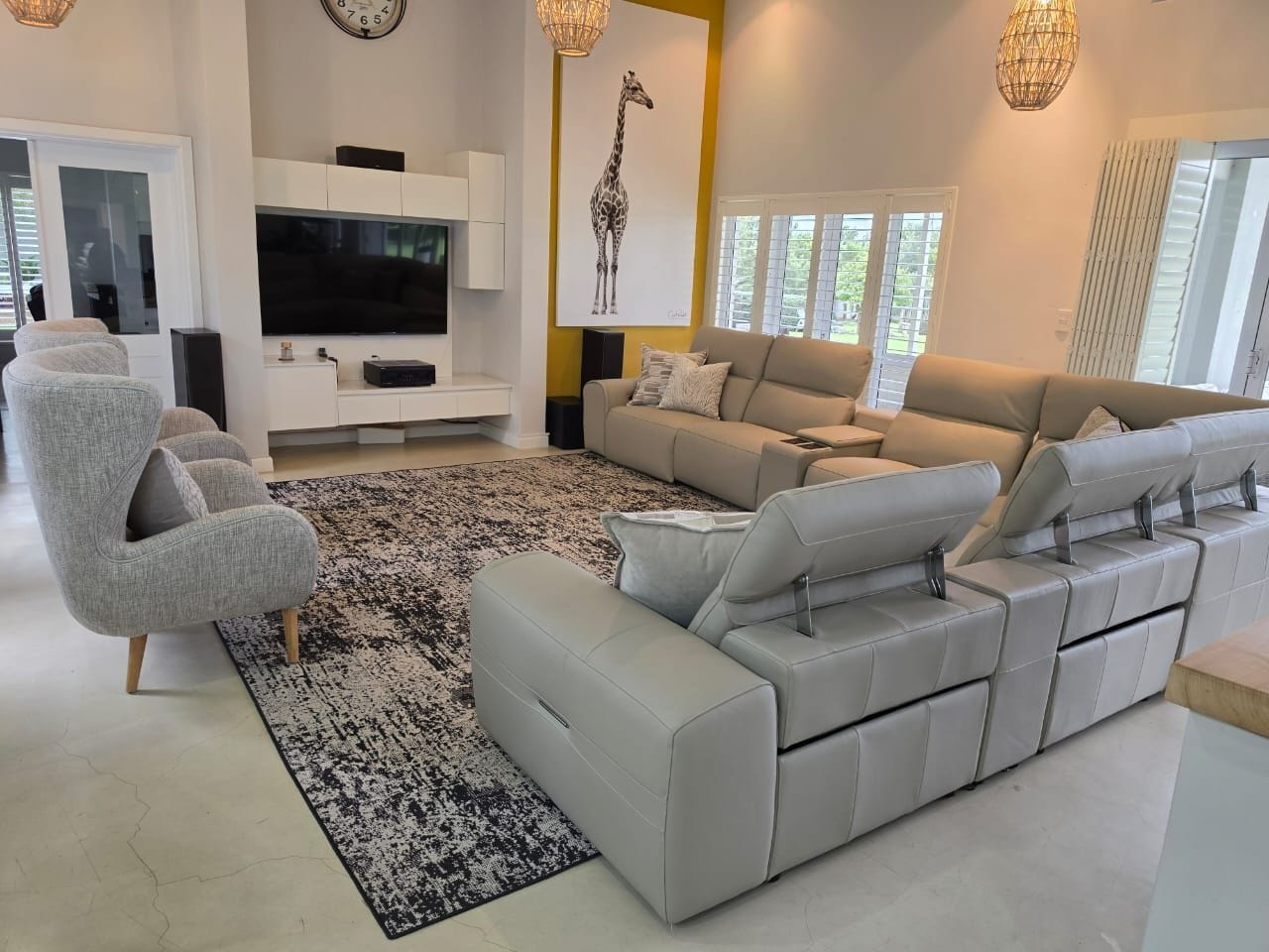 Elle Automatic Reclining sofa