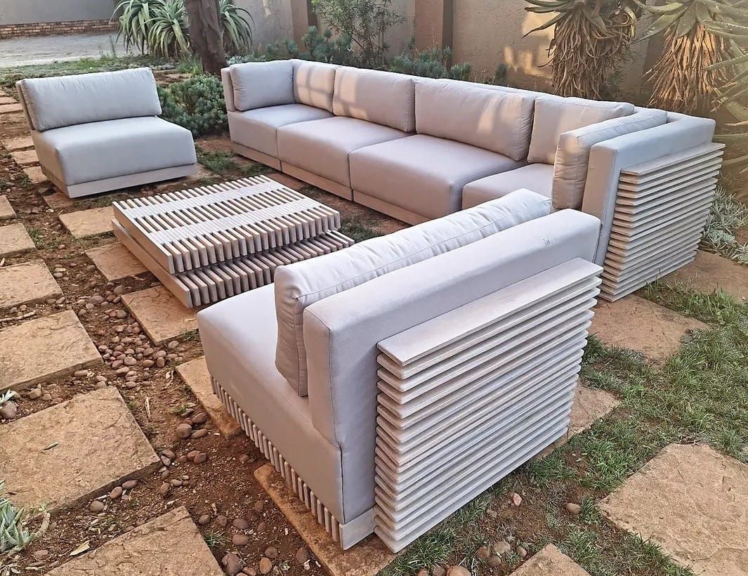 Lu Patio Set